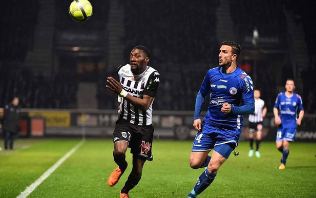 他在乒乓球 他在乒乓球